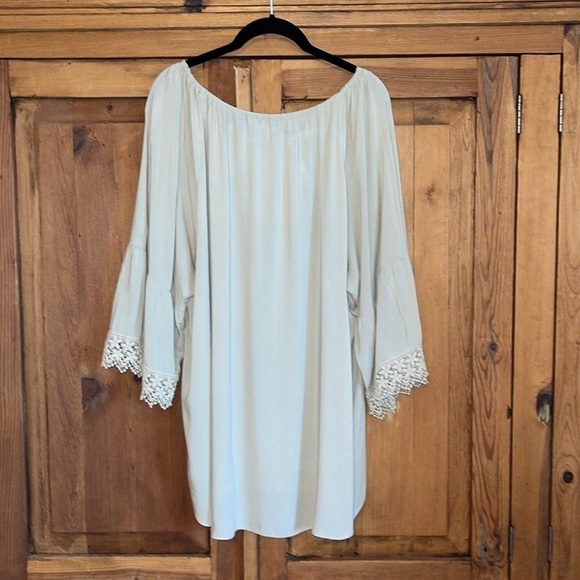 Investments Plus Neutral Beige Blouse with embroidery Sz. 2X - Picture 6 of 15